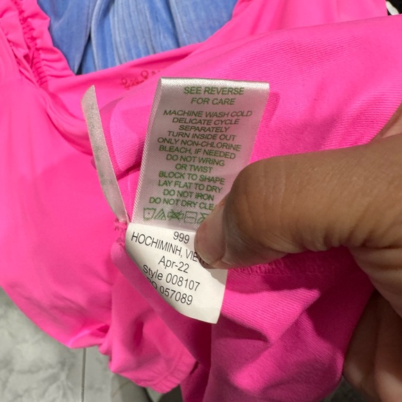 Lilly Pulitzer Maribo Bra Tank Upf 50+ in, Size XS - Picture 4 of 8